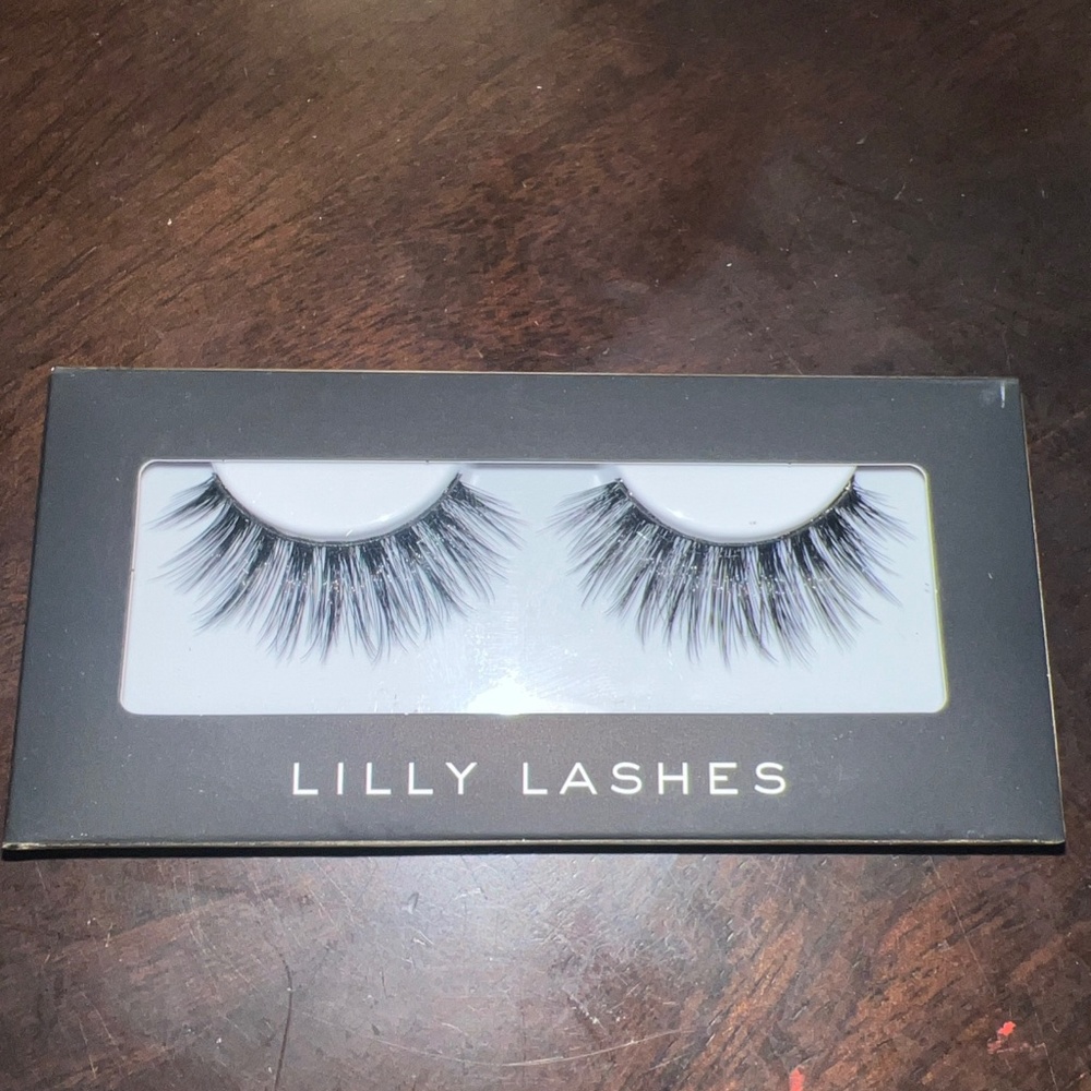 Lilly lashes Atlanta
